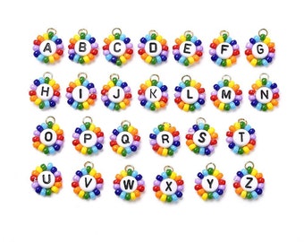 Breloque lettre alphabet 15x12mm acrylique et perles de rocailles