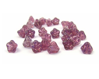 10 perles en verre tchèque fleurs clochettes 5x6mm rose