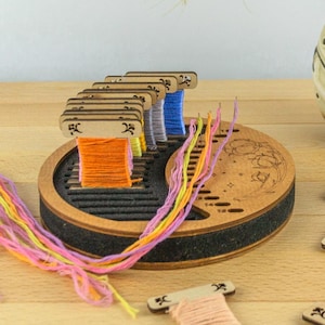 Ensemble de fils de rangement pour canette au point de croix, bobines en bois et trieur d'aiguilles, motif floral, organiseur de fil à broder personnalisé, cadeau de création