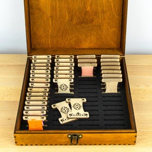 Holz Aufbewahrungsbox 60 Slots mit Spulen, Benutzerdefinierte Kreuzstich Zubehör Halter, Holz Nähkasten, 60 Spulen für Faden, Handarbeit Geschenk