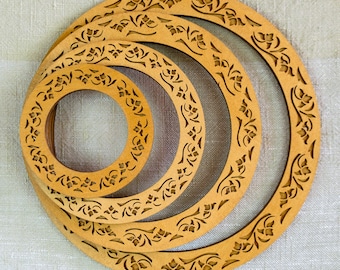 Custom Wooden Hoop for Hand Embroidery and Stiching, Needlework Magnetic Frame, Round Hoop Frame, Finished Embroidery Frame, Gift for Mom