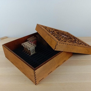 Opberger borduurgaren, houten spoeldoos met deksel, opslag van kruissteekgaren, doos borduurgaren, handborduuraccessoire