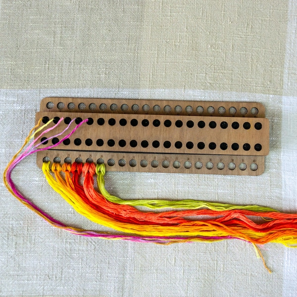 Porte-fil en bois pour point de croix, 2 tailles, planche à aiguille et fil, organiseur de fil en bois, outil de couture, cadeau de broderie, plateau à fil