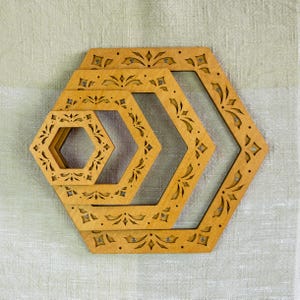 Wooden Embroidery Hoop Frame with Stand, Custom Mill Hill Cross Stitch Kit, Magnetic Cross Stitch Display Frame, Hoop for Perforated Paper