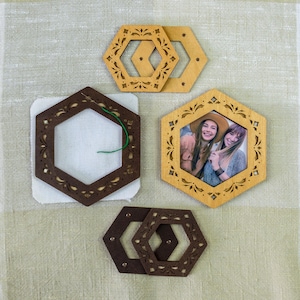 Magnetic Embroidery Hoop with Needle Minder and Stand, Wooden Cross Stitch Frames on Magnets, Wall Hanging Stitching Hoop