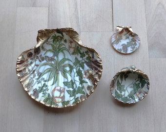 Set of 3 Decoupaged Scallop Shells, Jewellery Dish, Trinket Dish, Valentines Day, Mother's Day, Birthday gift, Bridesmaid gift, Woodland