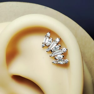 14k Solid Gold Threadless Shining CZ Titanium Labret 16g Piercing Medusa Philtrum Lips Helix Tragus Conch Cartilage Vertical Piercing Snug