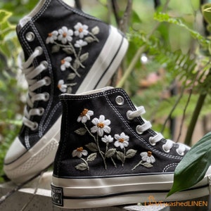 Custom Embroidered Converse High Tops/ Custom Converse Chuck Taylor 1970s  Embroidered Daisy Flower/ Wedding sneakers/ Wedding Gift