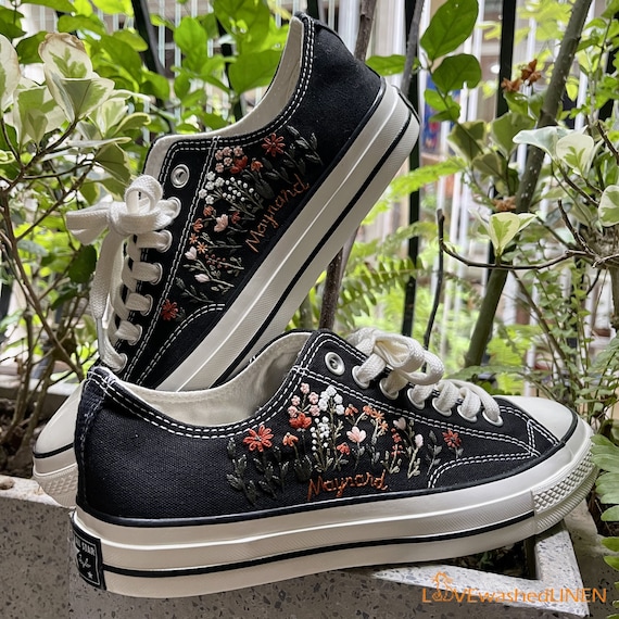 Rockmount Men's Vintage Black Floral & Stars Embroidery