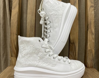 Custom Move Platform/White Wedding Flowers Embroidered Converse/Bridal Flowers Embroidered Sneakers/Wedding Flowers Embroidered Sneakers/