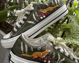 Custom Embroidered Converse Chuck Taylor / Fox Embroidered Embroidered Converse Low Tops / Mushrooms Fox Embroidered Sneakers