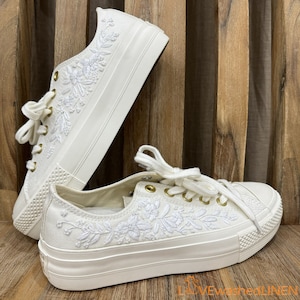 White Floral Bride Sneakers / Custom Wedding Platform Converse / Elegant Embroidered Bridal Shoes / Minimalist Bride Sneakers