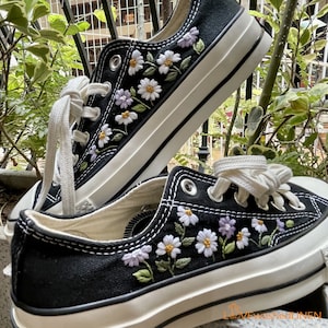 Embroidered Converse/ Custom Converse Chuck Taylor Embroidered Flowers/ Embroidered Converse Low Tops / Wedding Embroidered Shoes