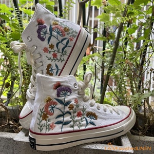 Custom Embroidered Converse High Tops/ Custom Converse Chuck Taylor 1970s  Embroidered Daisy Flower/ Wedding sneakers/ Wedding Gift