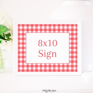 Op de afbeelding: Een wit frame met een rode en witte gingham-patroonrand. De tekst "8x10 Sign" is in rood binnen het frame gedrukt.