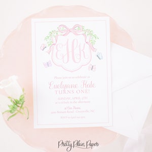 Invitación / Invitación de cresta rosa mariposa / 5x7 imprimible / Invitación de cresta rosa acuarela / Arco y monograma / Baby Shower / 1054