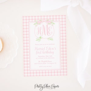 Invitación de cresta rosa acuarela con arco y monograma / Cumpleaños de guinga rosa acuarela o invitación de baby shower / Primer 1er cumpleaños 1065