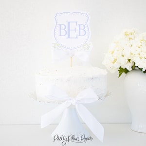 Topper de pastel de cresta de acuarela en azul / imprimible / topper de pastel de cresta de monograma azul y blanco para cumpleaños o baby shower / 2000 20005