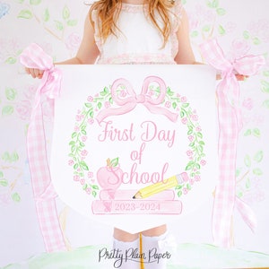 Aquarell Wappen Schulanfang Banner | 60 x 60 cm Druckbare | Schulanfang Zeichen | Rosa Apfel und Bleistift | Schleifen | Mädchen 1055 105516