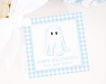 水彩画の小さな男の子の幽霊 | 3.5x3.5 印刷可能 | 水彩画のハロウィーン タグ | ブルー ギンガム ゴースト | プレッピー | グランドミレニアル | 1060