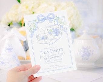 Invitación a una fiesta de té con acuarela / Escudo de la fiesta de té / Patrón chinoiserie / Invitación con tetera y taza de té con flores azules y blancas y lazo / 1068