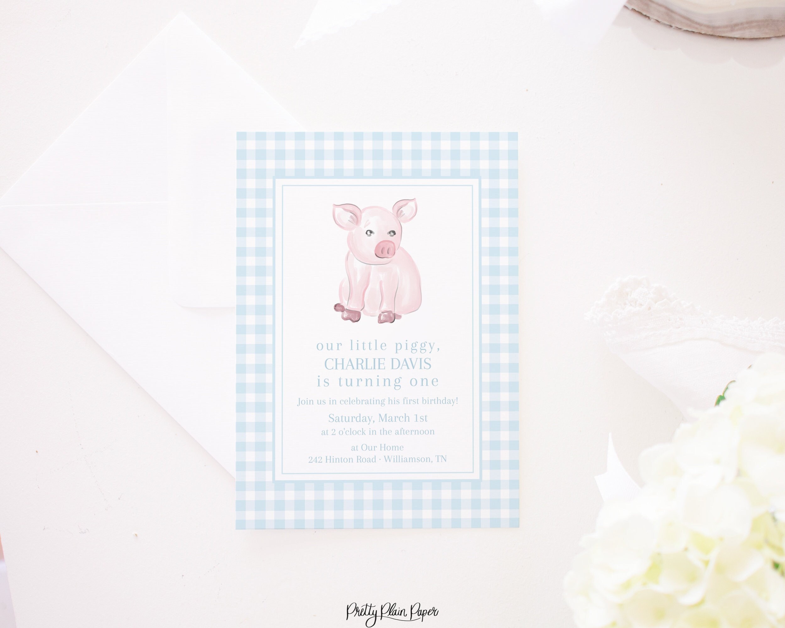 Invitación de cerdito acuarela / Invitación de cerdo acuarela con guingán  azul / Invitación de cerdo rosa con cuadros azules para niño pequeño / 3002  - Etsy México, image size:2500x2000