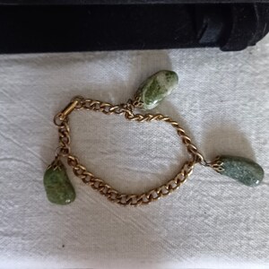CLEARANCE Green Apatite Vintage Bracelet 1 Inch Stones on Large Gold Tone Metal Links 7 Inches Long Unisex