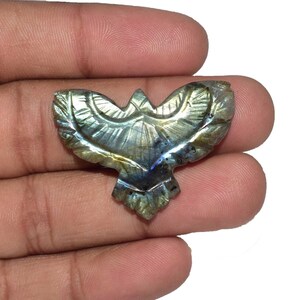 Natural Labradorite Eagle Bird Carving Size 27x39x6 mm Approx Flashy Crystal Animal Totem Spiritual Decor Third Eye Stone .