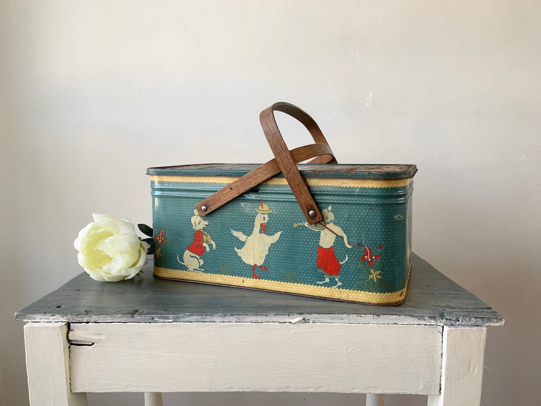 Vintage Picnic Basket Metal Box With Handles Planter Basket Strawberry