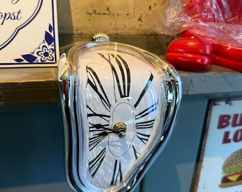 Reloj derretido - Reloj decorativo estilo Salvador Dalí