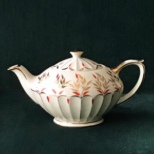 Rare vintage Sadler teapot, made in England