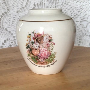 Crown Devon, S. Fielding Co. friendship vase