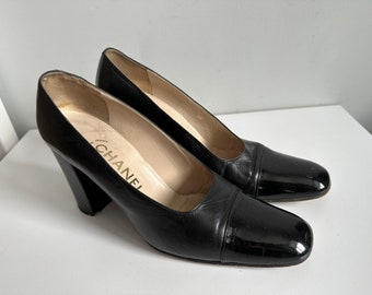 Black Leather vintage classic Chanel shoes