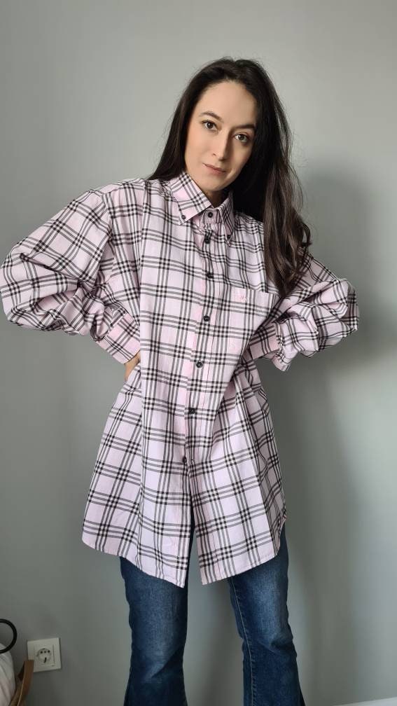 Mens pink top burberry shirt