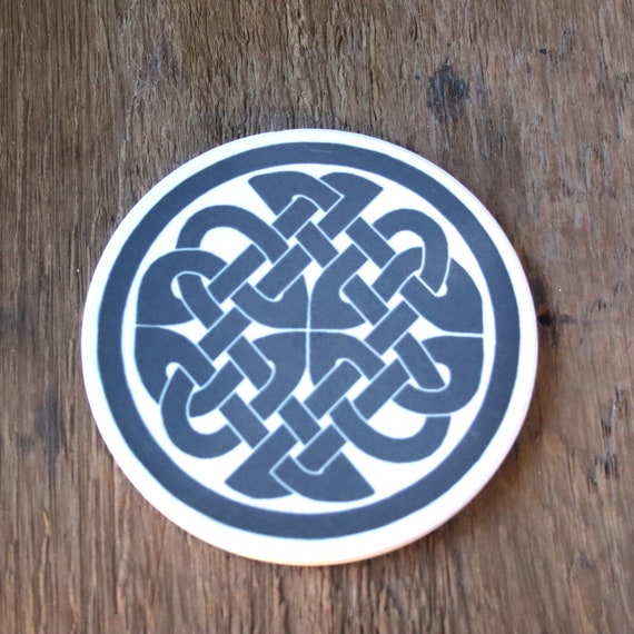 Sandstone Celtic Knot Tile, Altar Tile, Celtic Coaster, Celtic Disk, Original Art Celtic Knot Design on Sandstone Tile