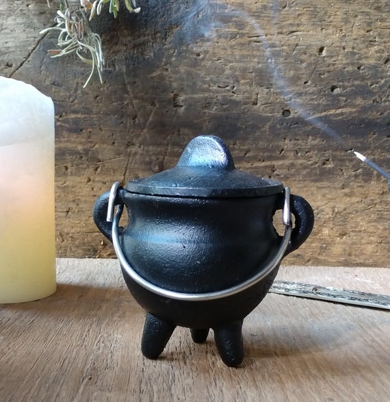 Cast Iron Cauldron, Plain Witch's Cauldron for Charcoal and Incense, Witchy Cauldron Incense Burner, Sage Burner Cauldron, Cast Iron Burner