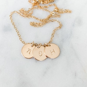 Collar con iniciales de 9 mm / chapado en oro de 14 k / chapado en oro rosa de 14 k / plata de ley 925 / iniciales de niños / iniciales familiares