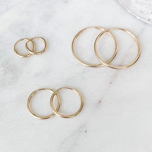 Aros infinitos / Huggies / Chapados en oro de 14 k / 10 mm / 14 mm / 20 mm / Aros pequeños / Para dormir / Para oídos sensibles / Sin níquel ni plomo