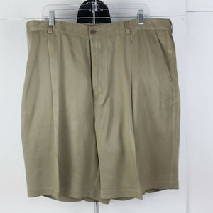 Tommy Bahama Men’s Flat Front Chino Shorts Size 40 Beige 100% Silk