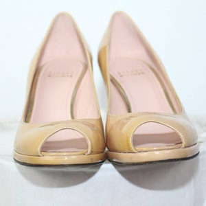 STUART WEITZMAN Beige Heels size 7