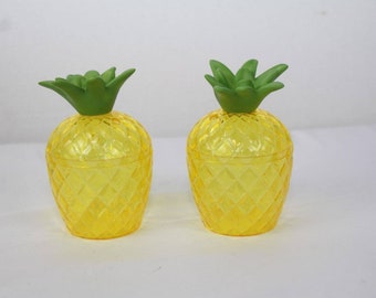 Summer Pineapple plastic cups with straw holes