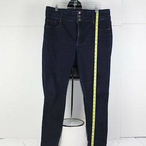 ladies ANN TAYLOR curvy fit jeans size 16