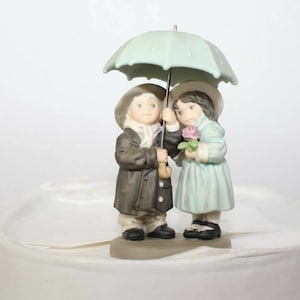 Enesco Love Weathers All Storms Rare 2000,