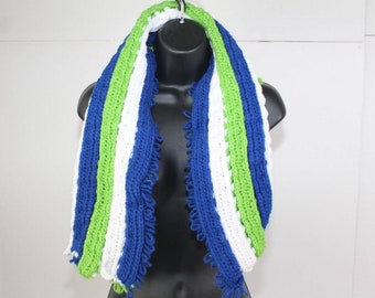 ladies hand made knit scarf