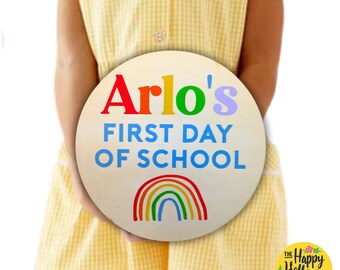 School Photo Sign Personalised First Day Plaque CHOOSE YOUR COLOURS Rainbow Starting School Celebrate Primary Wooden Circle Kids