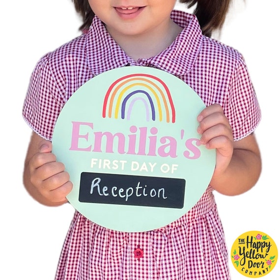School Photo Sign Personalised First Day Plaque CHOOSE YOUR COLOURS Blackboard Rainbow Starting School Celebrate Primary Wooden Circle Kids