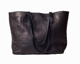 Tote bag, Big shopping bag in real python skin, snakeskin bag, Large leather bag, top handle, Shoulder bag, everyday bag, luxury bag.
