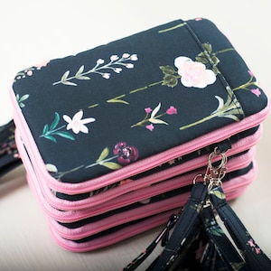 Bolso bandolera pequeño. Bolso para teléfono móvil con estampado floral azul. Cartera para teléfono móvil con estampado floral azul. Cartera para teléfono móvil para excursiones de un día. Monedero para teléfono móvil. 815