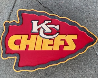 USA製 OLD WEST SIGNS サインボード THREE CHIEFS KANSAS CITY CHIEFS VINTAGE STYLE RETRO HARDBOARD WOOD SIGN