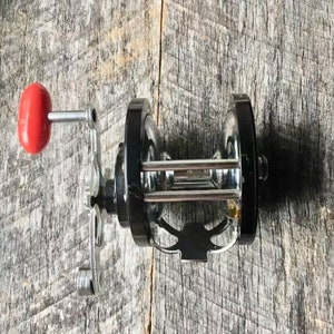 Lawrence No. 270 Monospool Heavy Duty USA Salt Water Surf Reel - Mint & Unused. Thanks for looking!